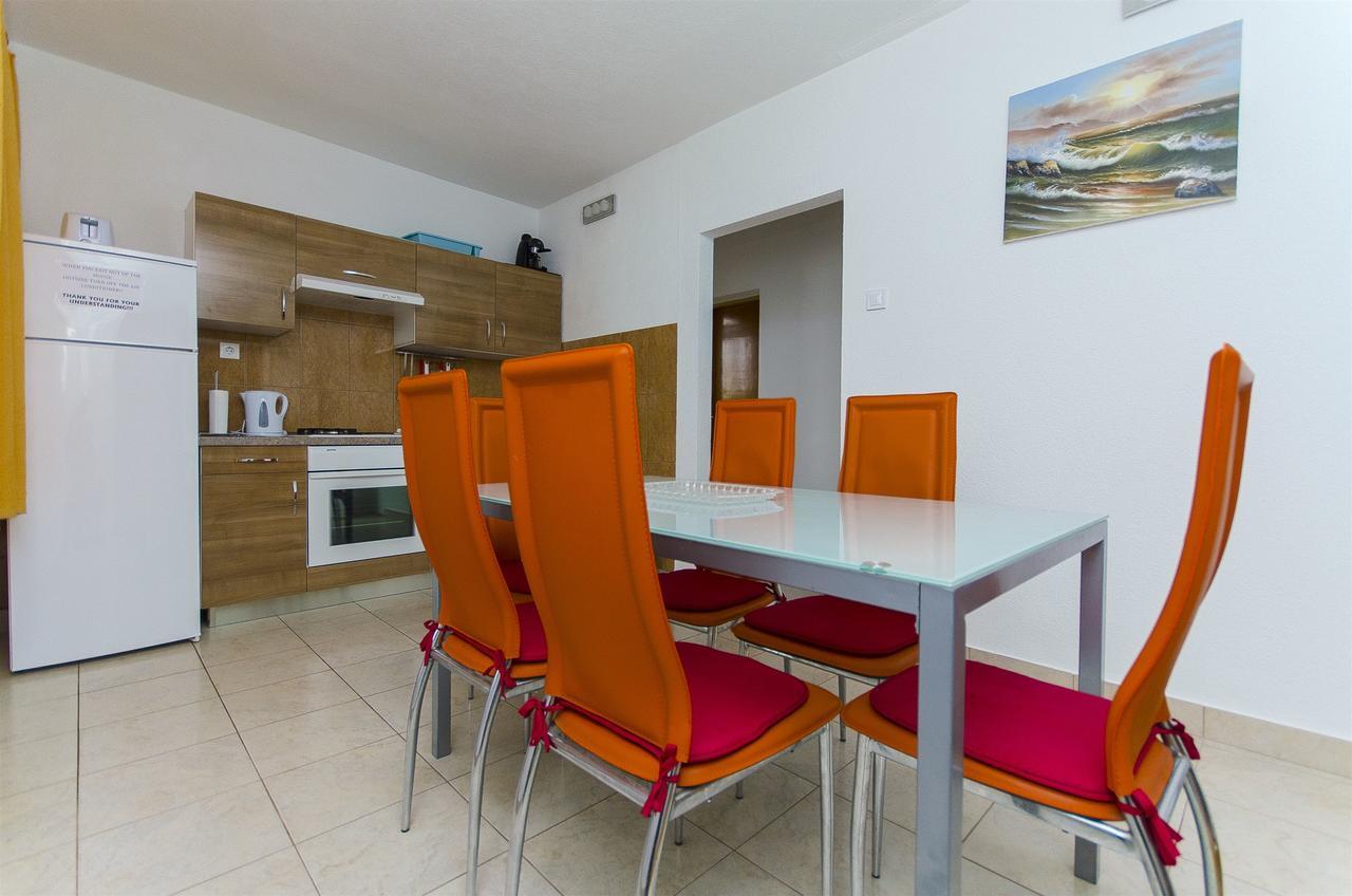 Apartments Karlo Trogir Eksteriør bilde