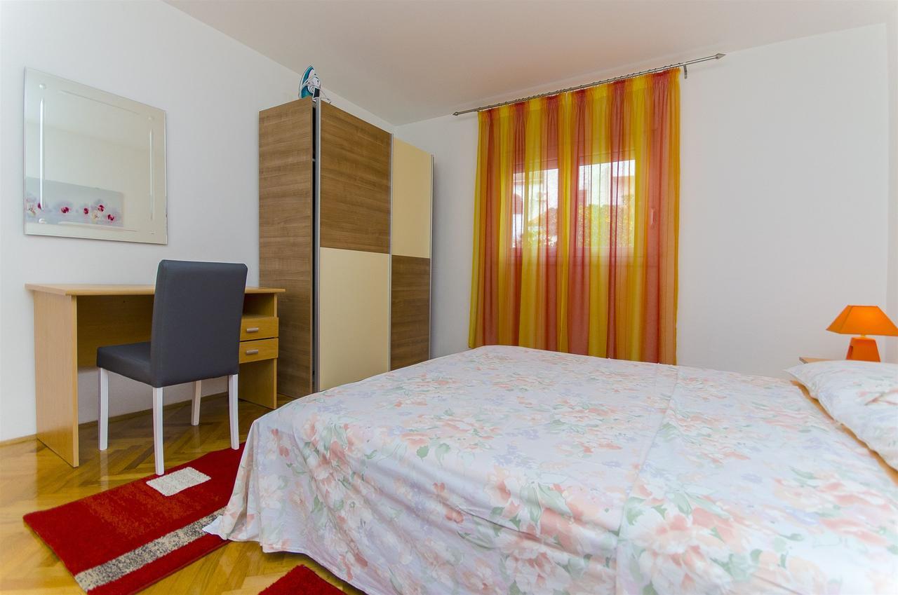 Apartments Karlo Trogir Eksteriør bilde