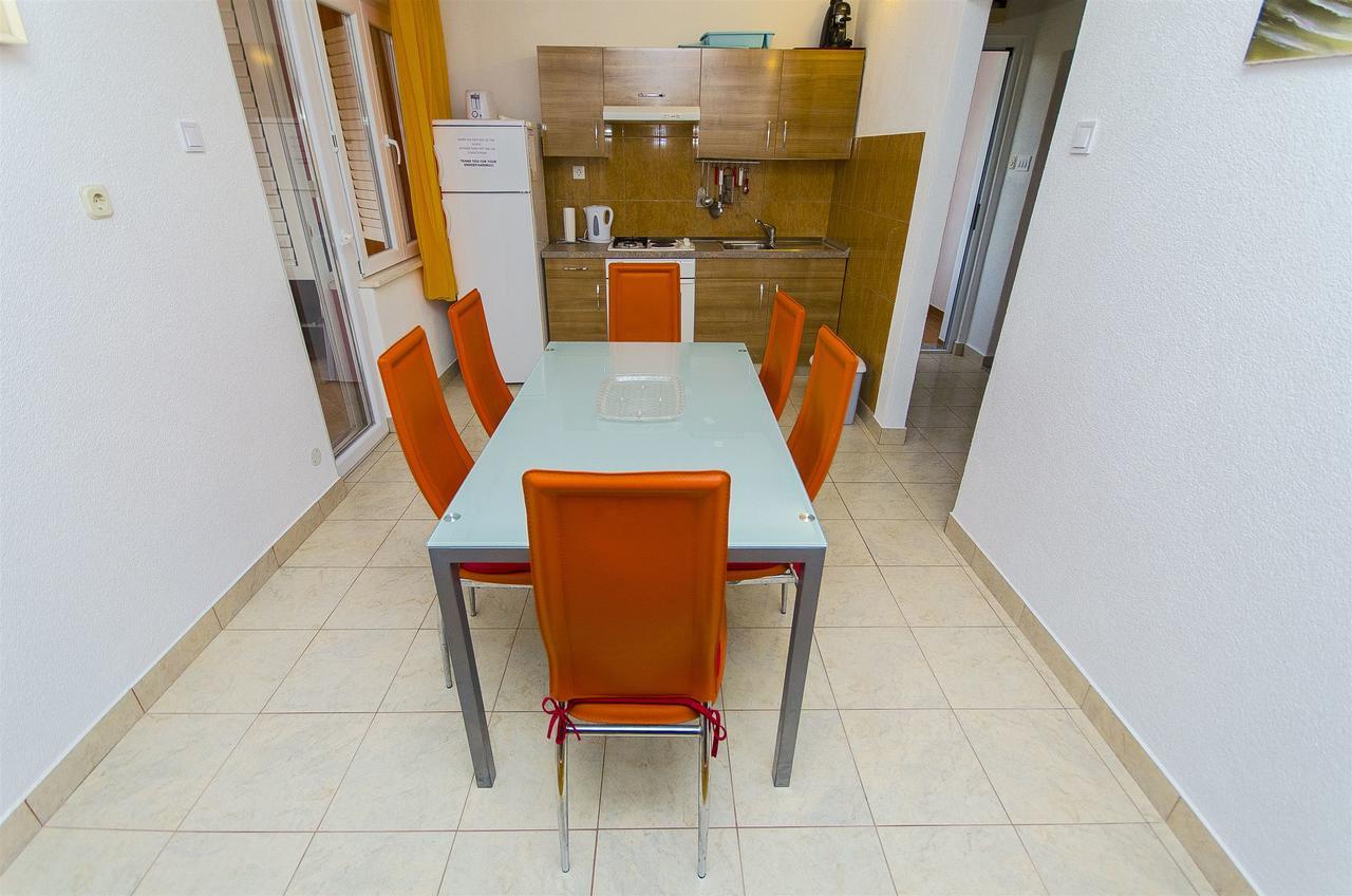 Apartments Karlo Trogir Eksteriør bilde