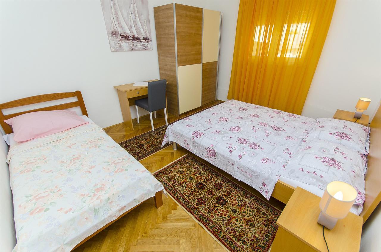Apartments Karlo Trogir Eksteriør bilde